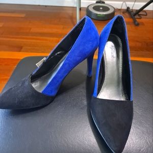 Jaclyn Smith Blue & Black Women's Heels Size 6